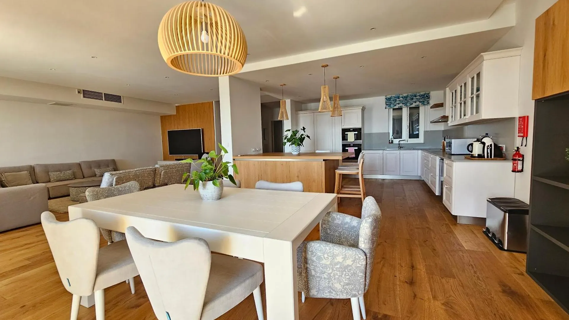 Stunning Seafront Portomaso Apartment Saint Julian's Malta